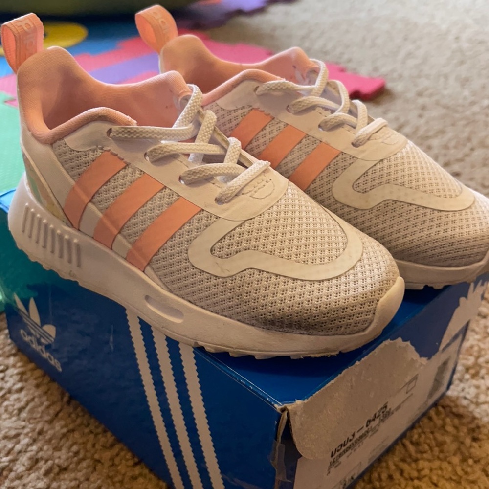 Toddler addidas shoes 7C